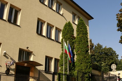 Посолството ни в Братислава предоставя служебна бележка на желаещите да гласуват български граждани